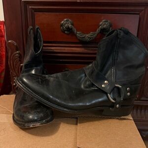 Women’s Frye Black Leather Boots size 9.5
